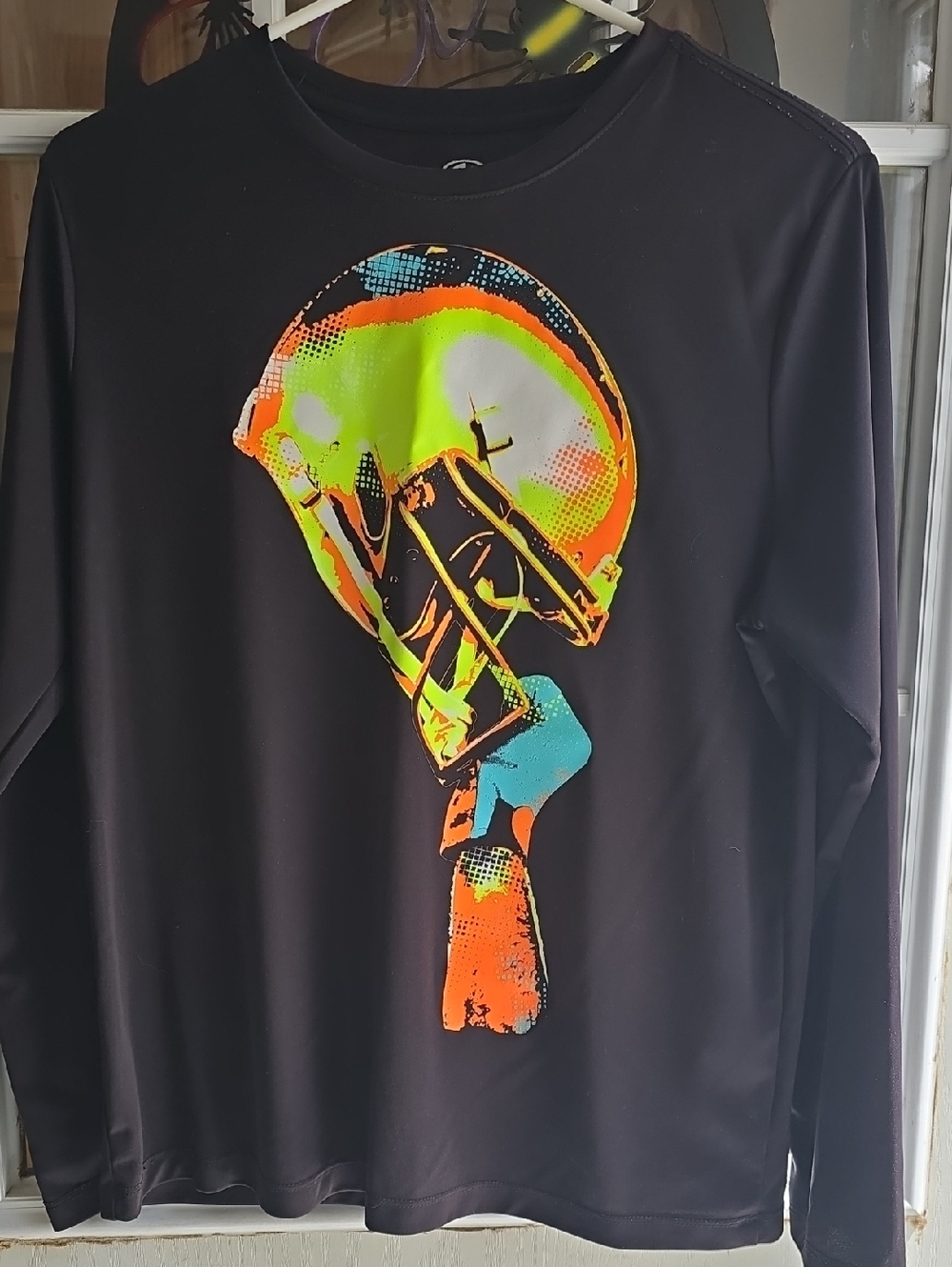 Boy's Athletic Works Black Long Sleeve Rashguard Bright Logo. Size 14/16 Husky